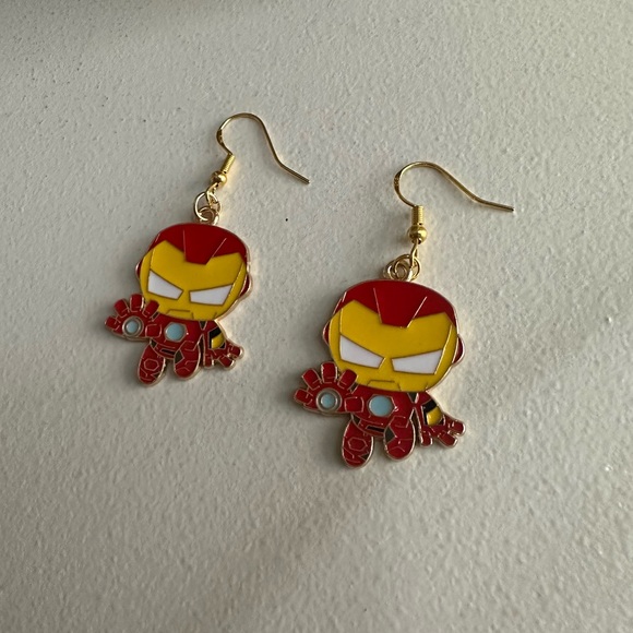 🌻2/13.00🌻 Ironman Earrings - Picture 3 of 4